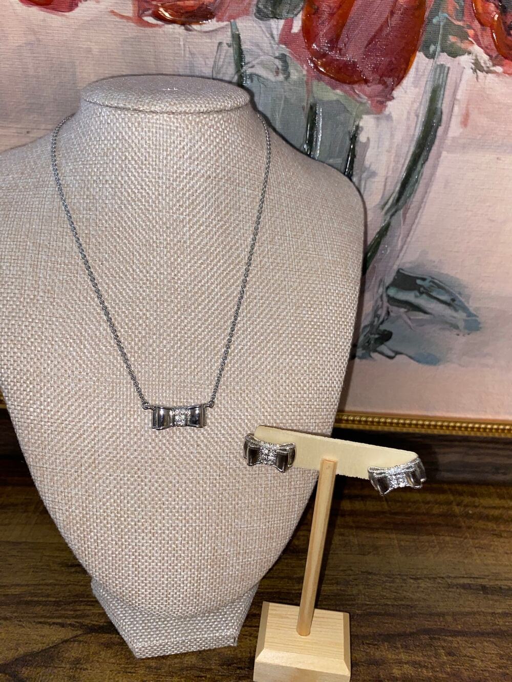 Kate Spade New York Bow Necklace & Matching Stud Earrings Silver Tone EUC